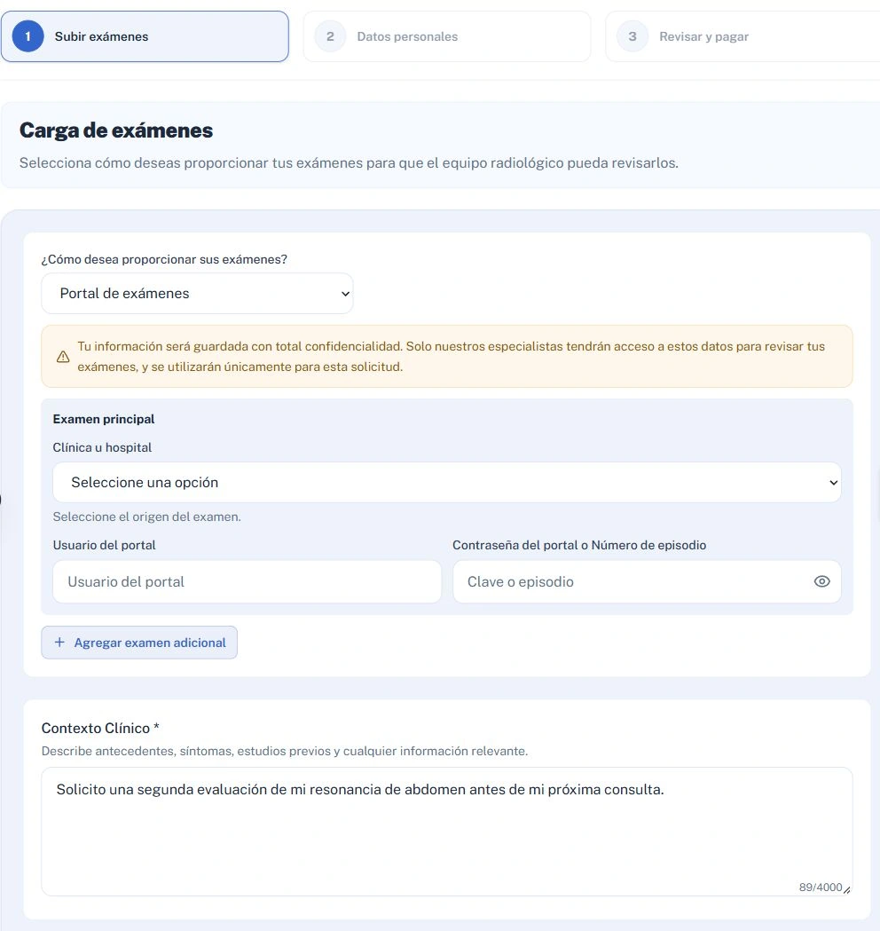 Asistente real de RadiCheck con los pasos de la consulta, la opción Portal de exámenes, los campos de acceso y un contexto clínico de demostración.